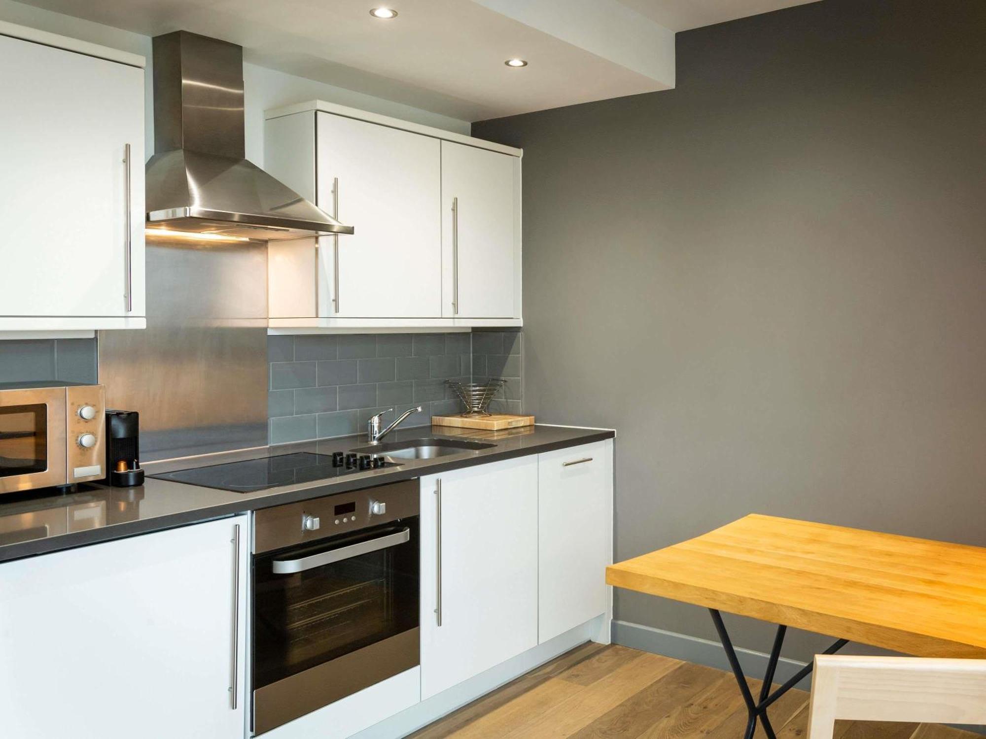 Aparthotel Adagio London Brentford Eksteriør billede