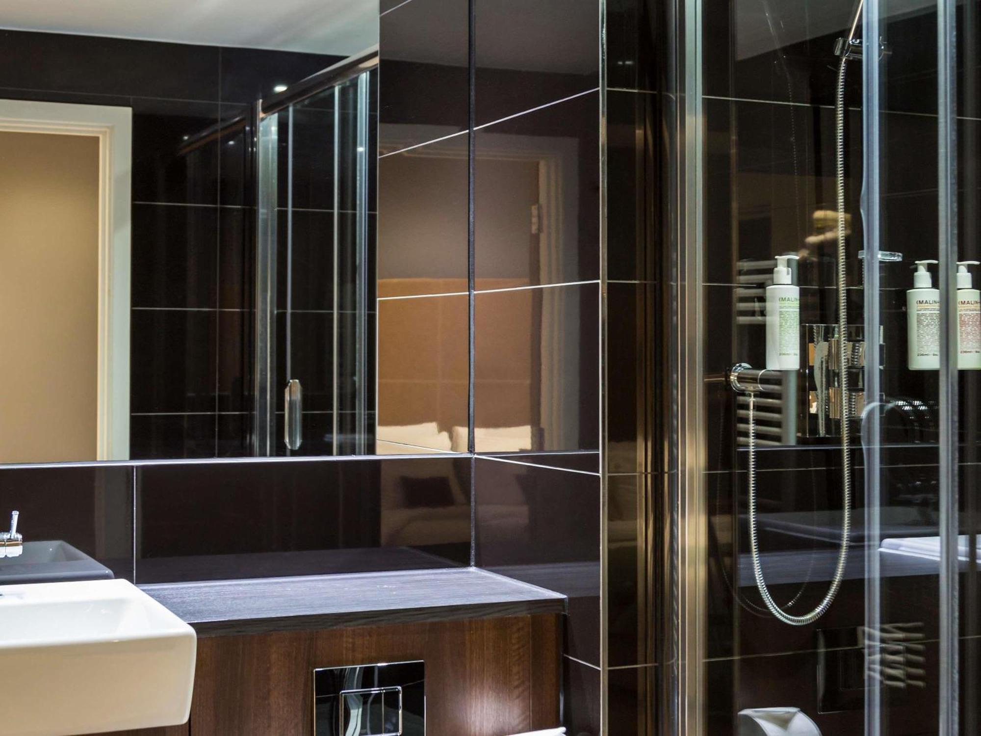 Aparthotel Adagio London Brentford Eksteriør billede